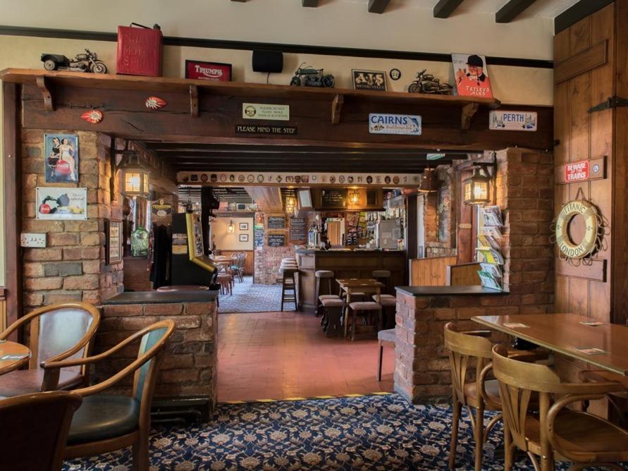 Hotel The Olde Peculiar Rugeley Exteriér fotografie