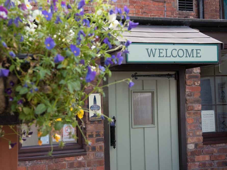 Hotel The Olde Peculiar Rugeley Exteriér fotografie